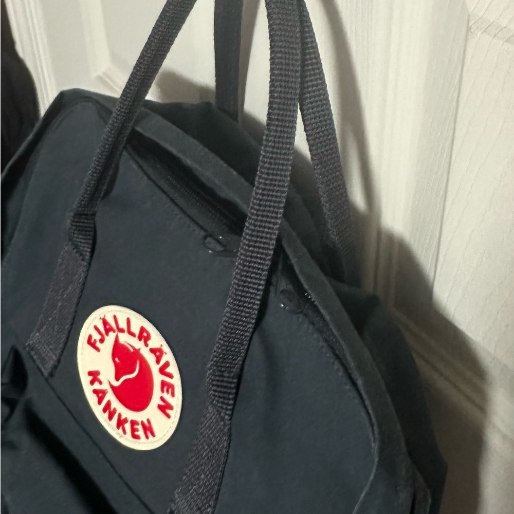 Fjallraven Kånken Blue Backpack EUC - Picture 8 of 11